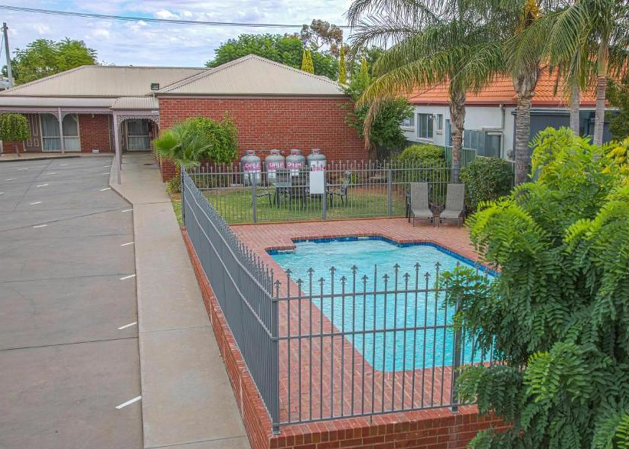 Burke And Wills Motor Inn Swan Hill Eksteriør billede